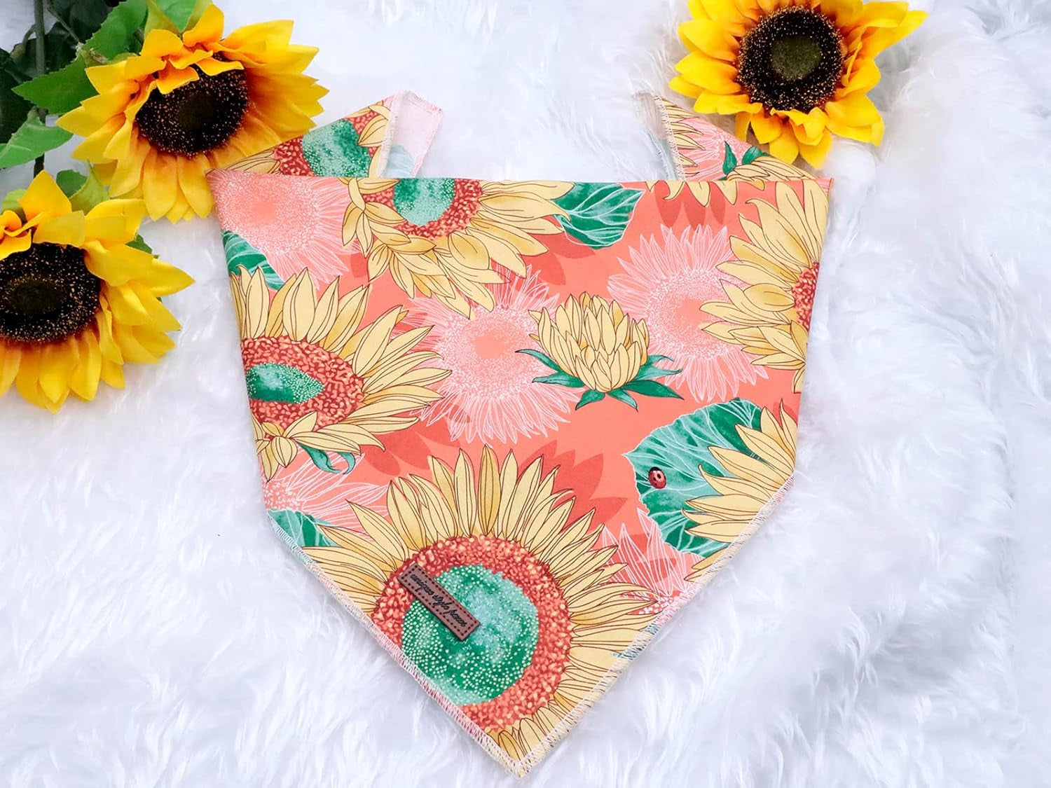 Dog Bandana, Sunflower Print 1PC Washable Square Dog Scarfs for Small Medium Large Dogs Adjustable Dogs Bib Scarfs for Girl Dogs